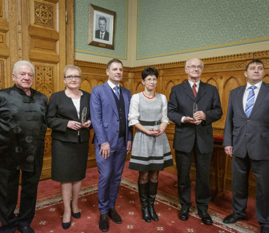 Átadták 2019-es Magyar Nyelvőr Díjakat a Parlamentben